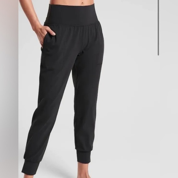 Athleta Pants - Athleta Cruise Jogger in Powervita
